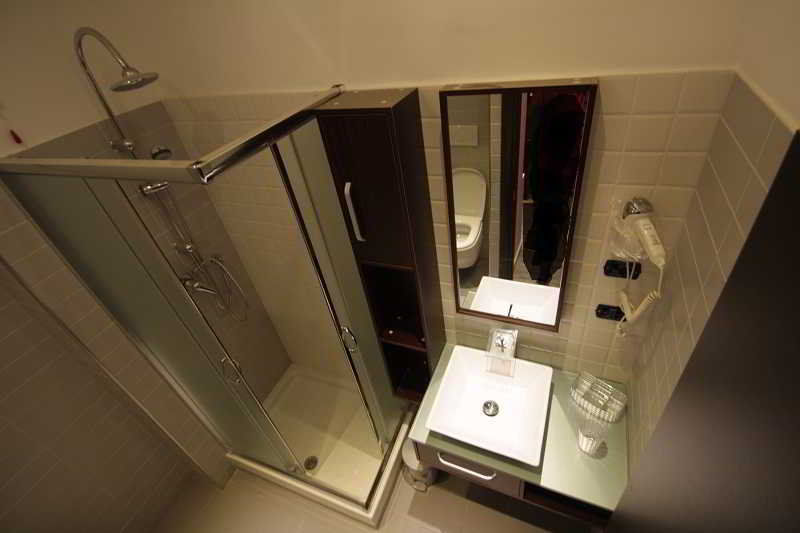 โดลเช วีตา รูม แอนด์ เบรคฟาสต์ Bed & Breakfast เนเปิลส์ ภายนอก รูปภาพ