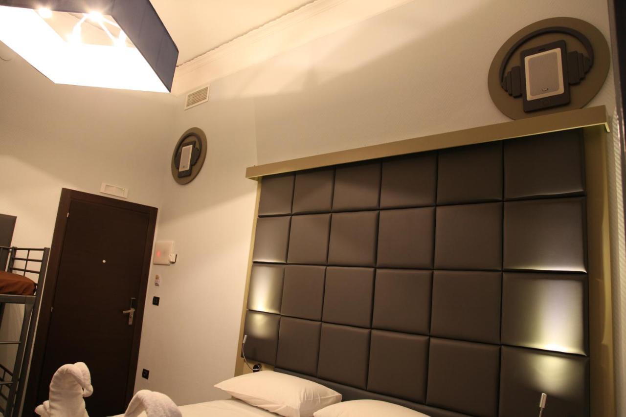 โดลเช วีตา รูม แอนด์ เบรคฟาสต์ Bed & Breakfast เนเปิลส์ ภายนอก รูปภาพ